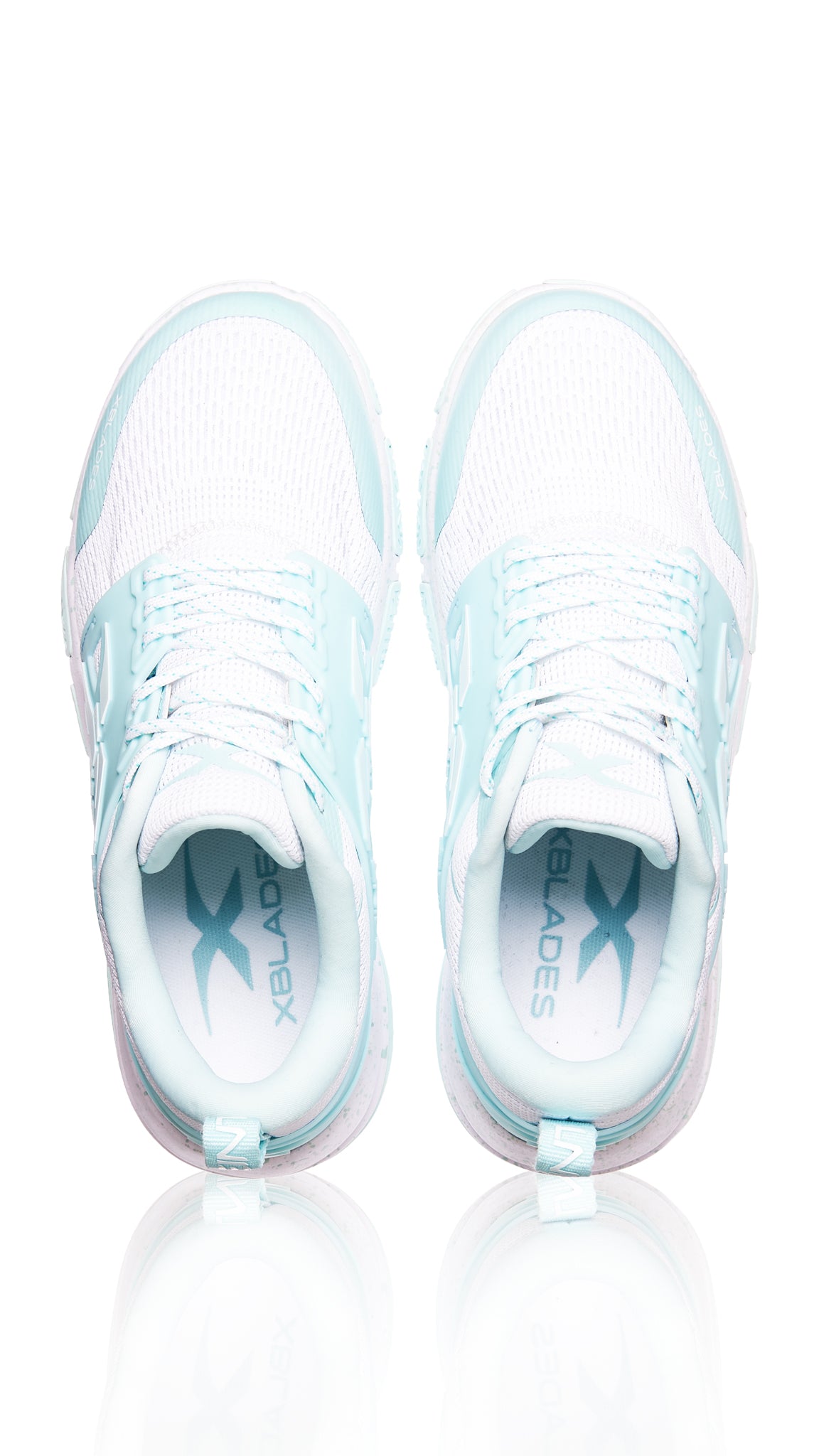 blue-and-white-womens-netball-shoe-xblades